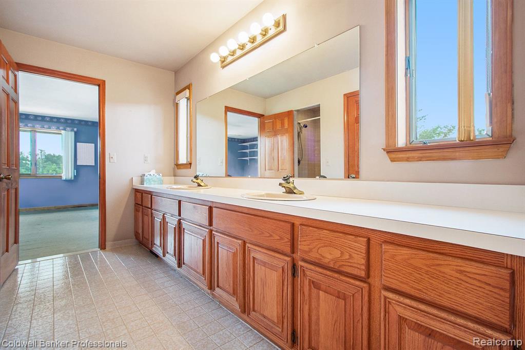 1248 Frick Road Leonard, MI 48367 - Photo 36 of 68