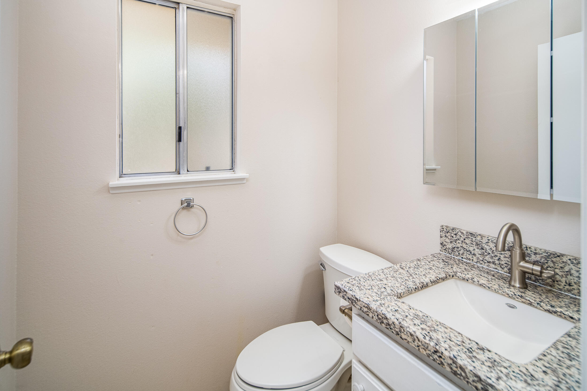 1318 Kings Road Palmdale, CA 93551 - Photo 15 of 36 Kings-15