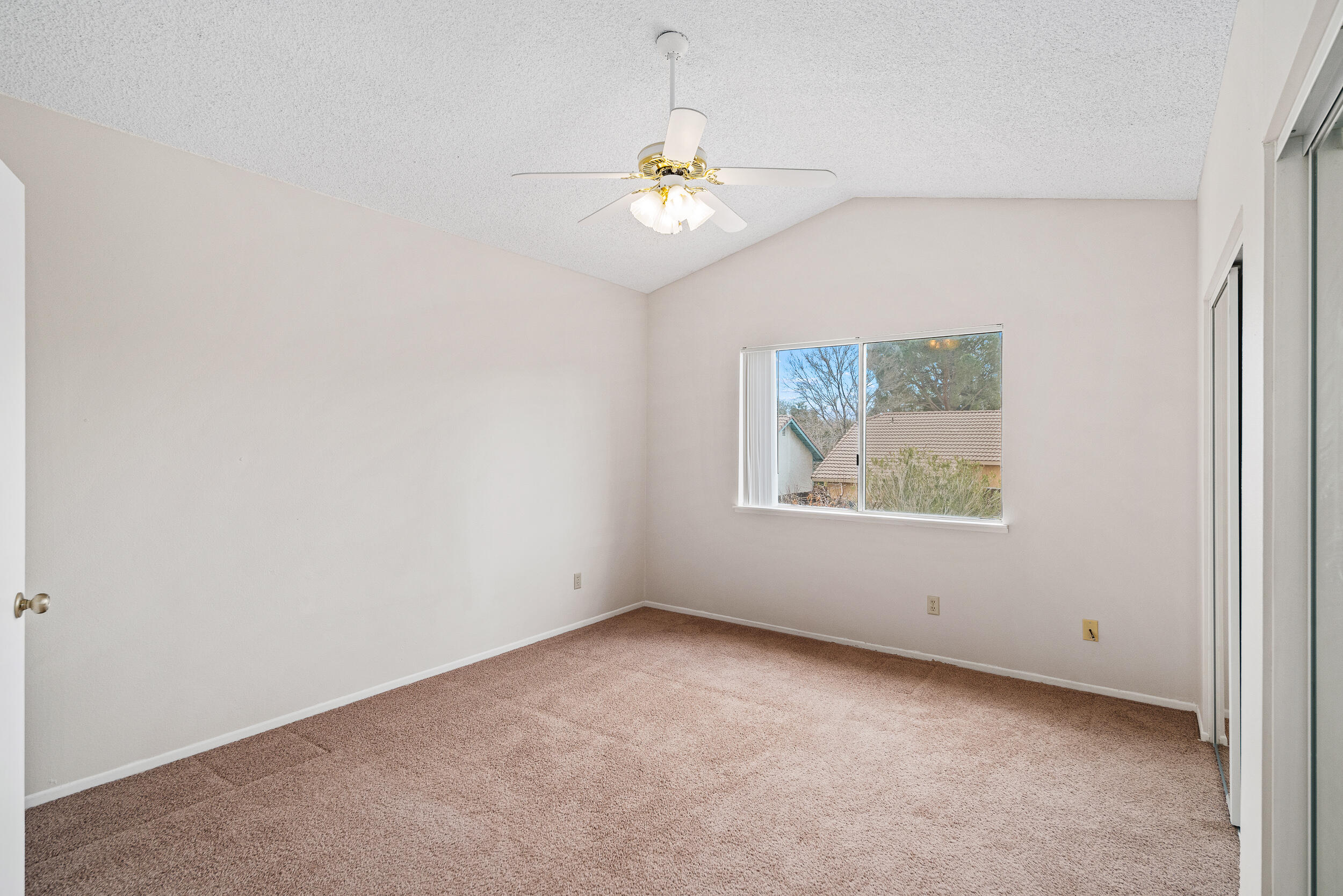 1318 Kings Road Palmdale, CA 93551 - Photo 18 of 36 Kings-18