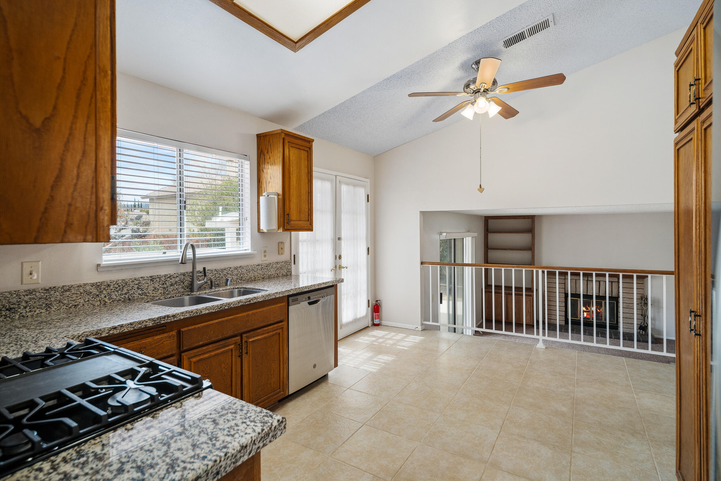 1318 Kings Road Palmdale, CA 93551 - Photo 9 of 36 Kings-09