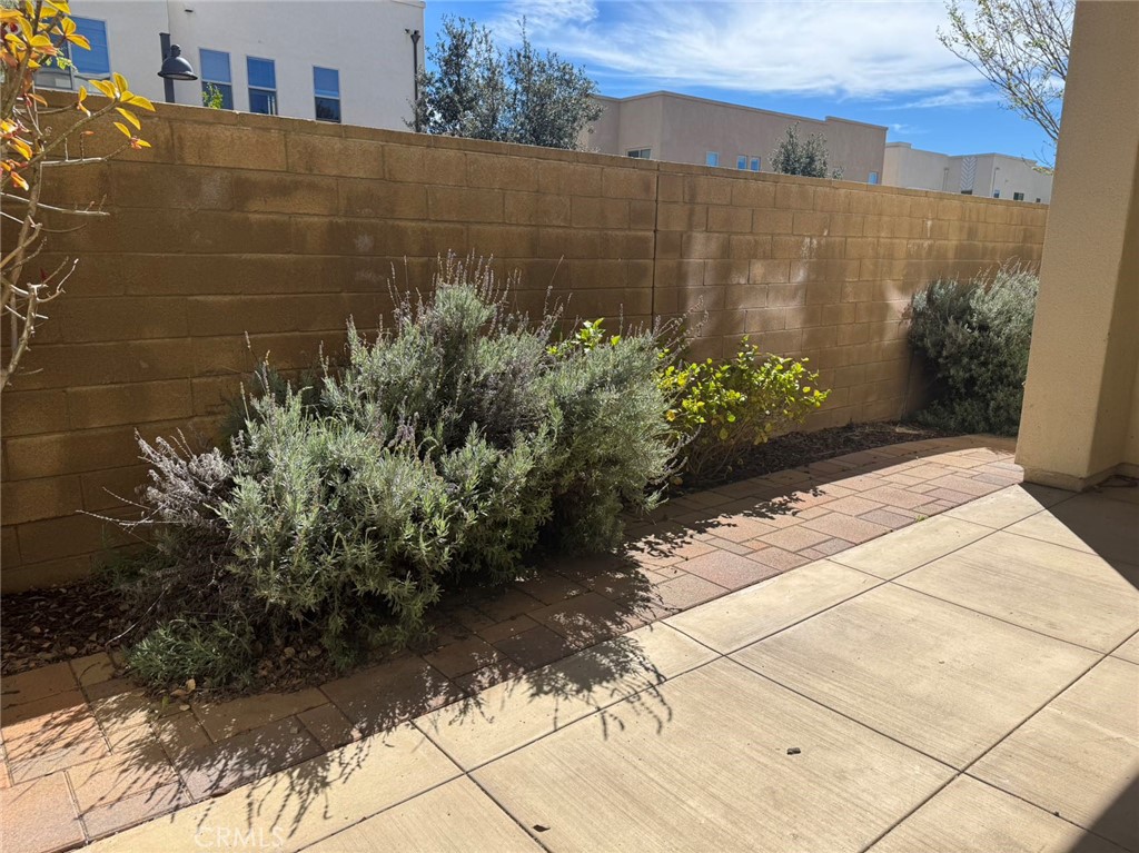 171 Interval Irvine, CA 92618 - Photo 16 of 19 a view of a garden with plants