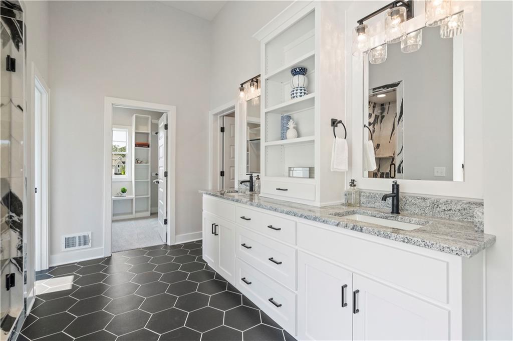 4746 Sienna Ridge Riverside, MO 64150 - Photo 4 of 6