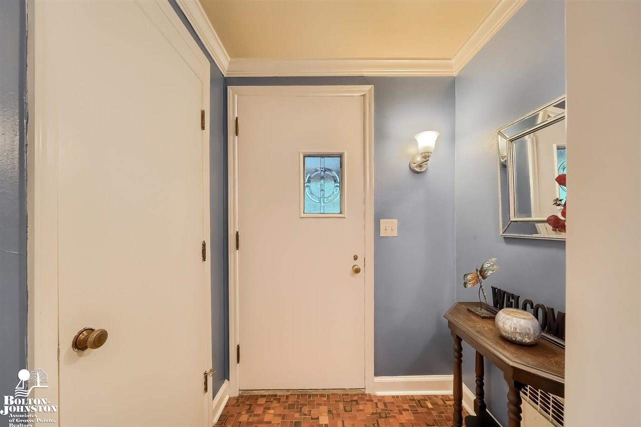 285 Moross Road Grosse Pointe Farms, MI 48236 - Photo 9 of 50