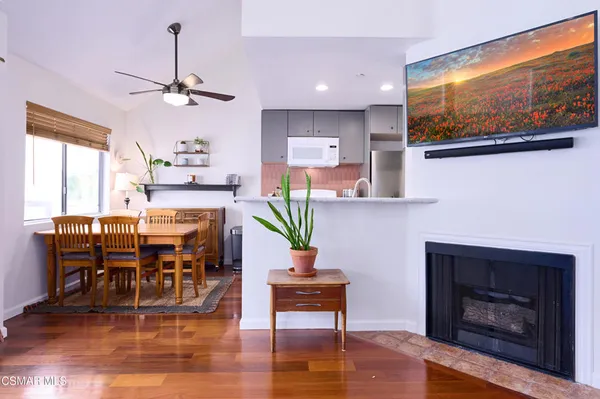 $2,950 | 1118 East Palmer Avenue, Unit 205, Glendale, CA 91205