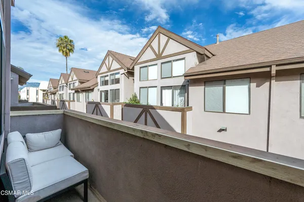 $2,950 | 1118 East Palmer Avenue, Unit 205, Glendale, CA 91205