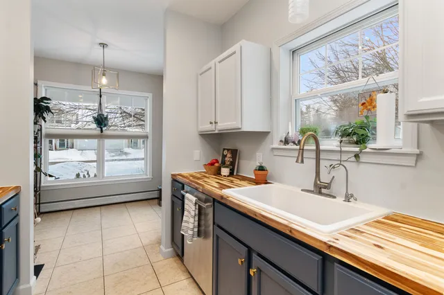 $429,000 | 21 Irene Avenue, Essex, VT 05452