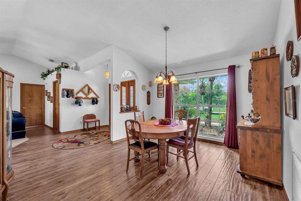 621 Penn National Road Seffner, FL 33584 - Photo 12 of 50