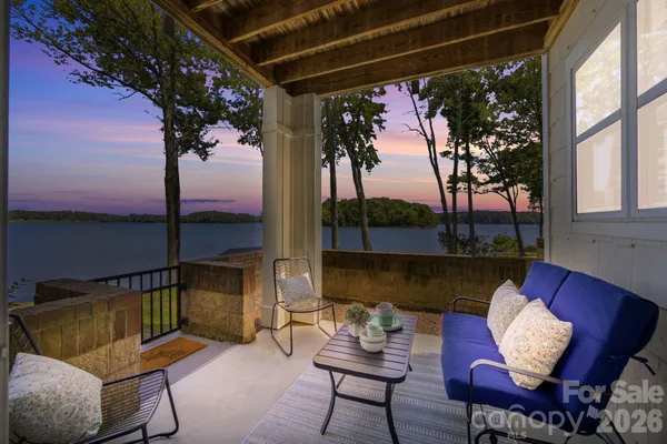 $435,000 | 915 Northeast Drive, Unit 4, Davidson, NC 28036