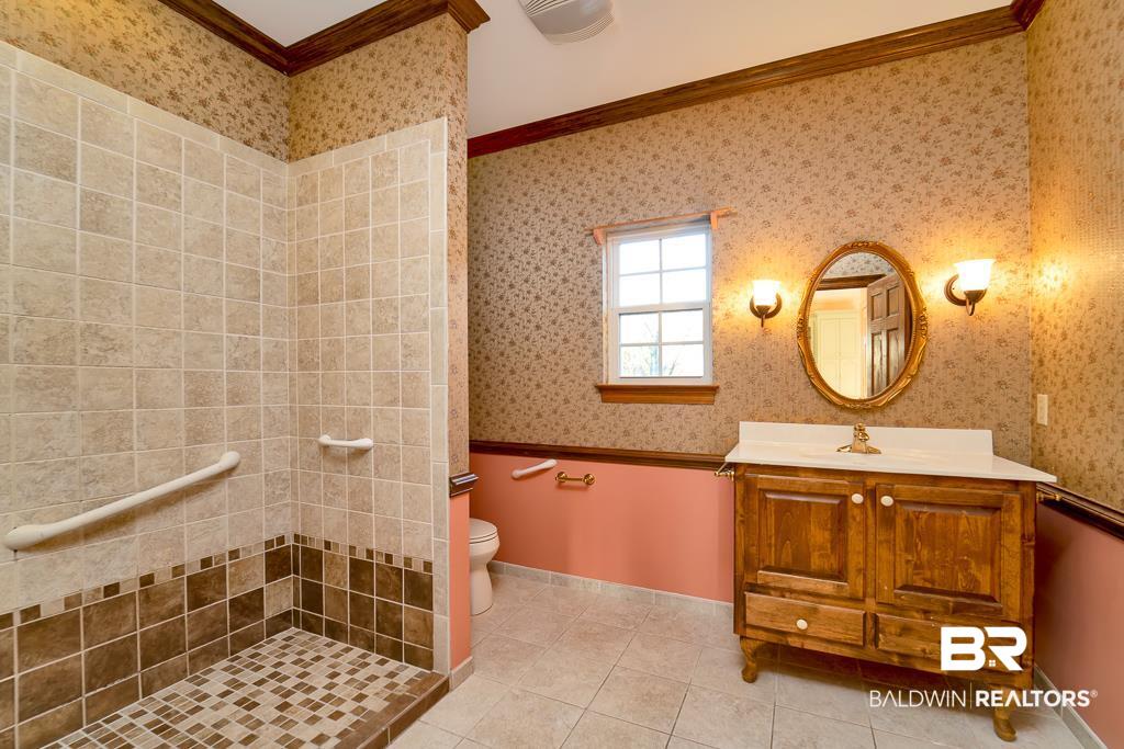 34550 Pine Road South Stapleton, AL 36578 - Photo 37 of 40 Guest House Bathroom
