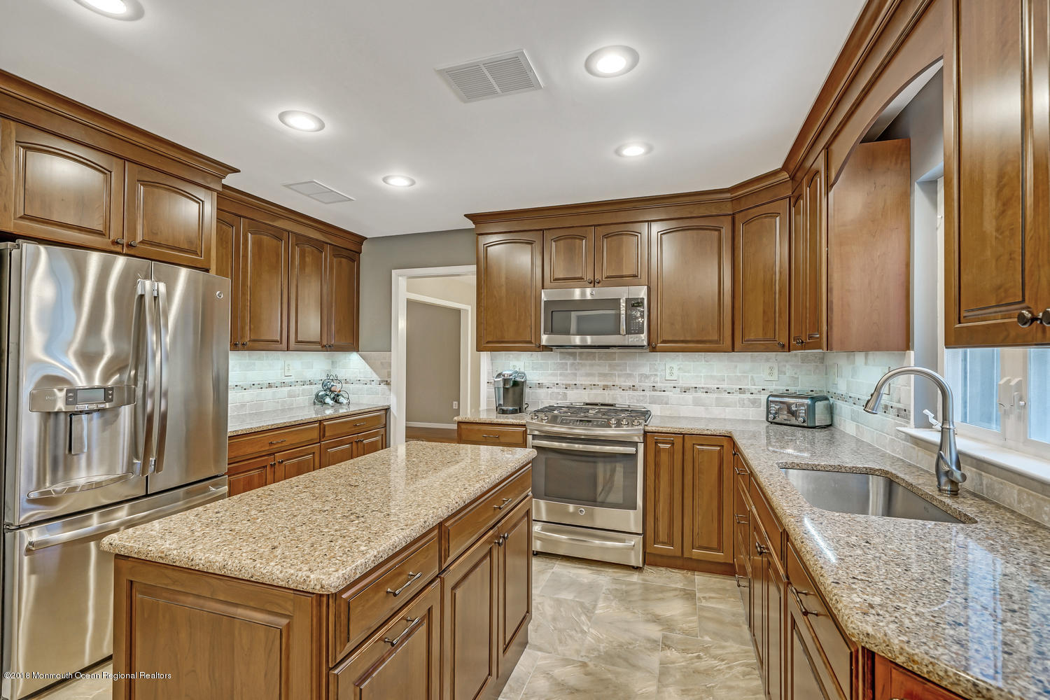 14 Rutherford Court Jackson, NJ 08527 - Photo 3 of 52 14 Rutherford Ct Jackson NJ-large-042-43