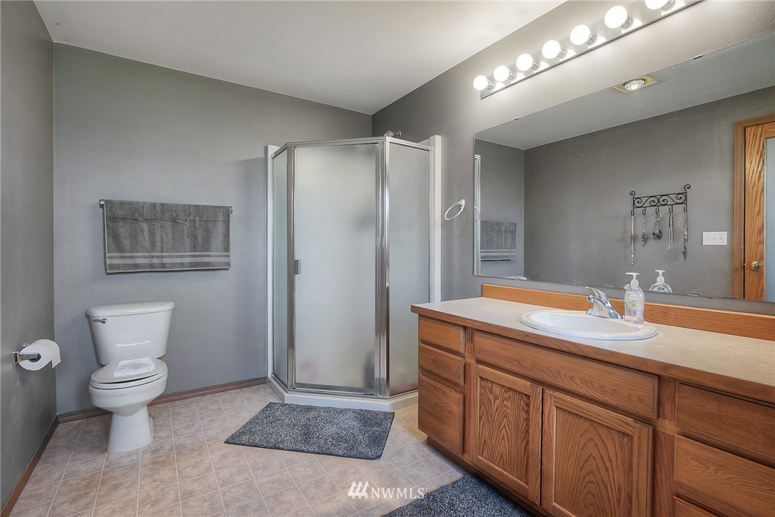 13016 Vail Road Southeast Yelm, WA 98597 - Photo 14 of 25 Gallery Image 14