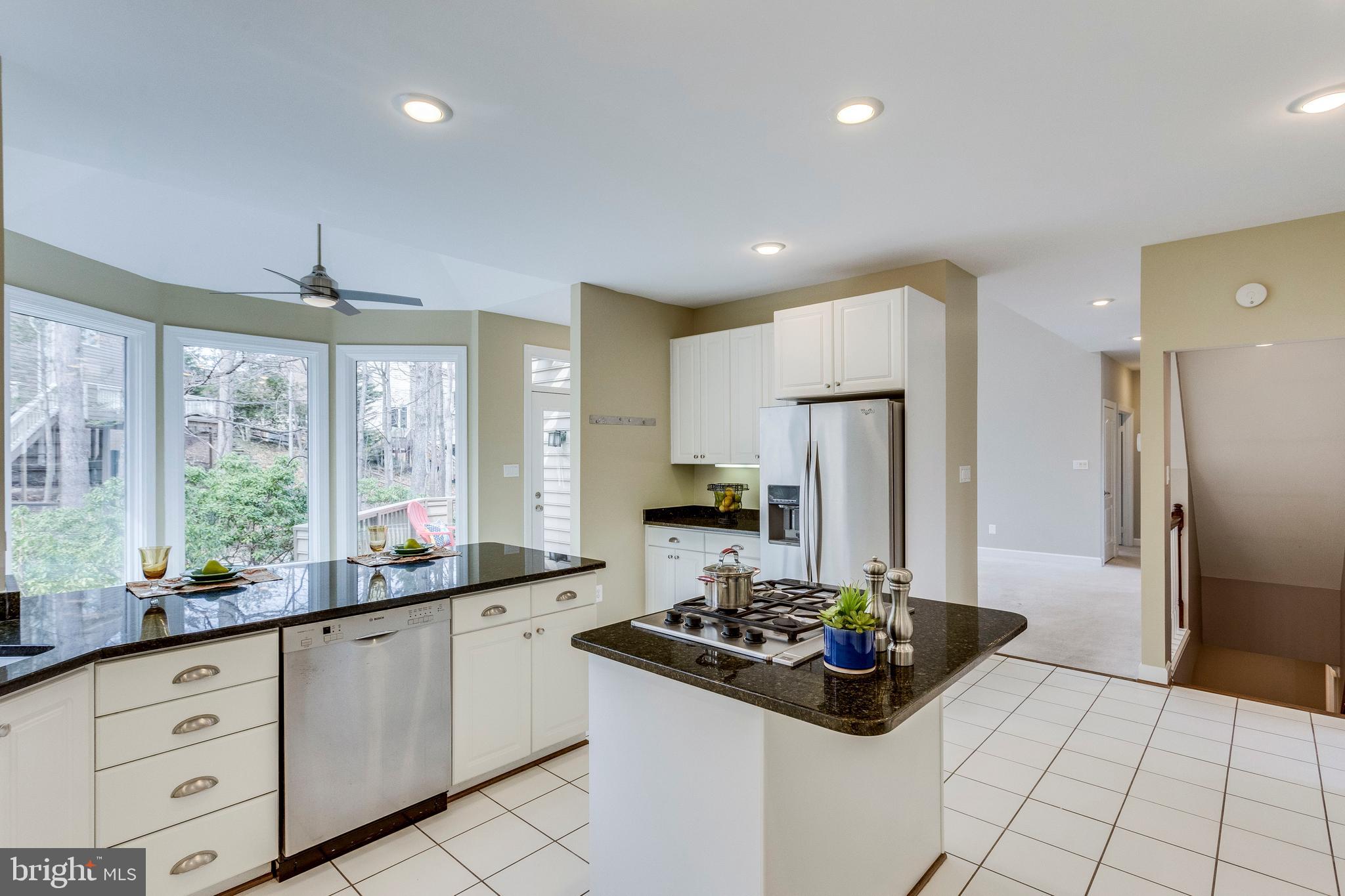 1308 Sawbridge Way Reston, VA 20194 - Photo 19 of 61 Stainless Steel appliances