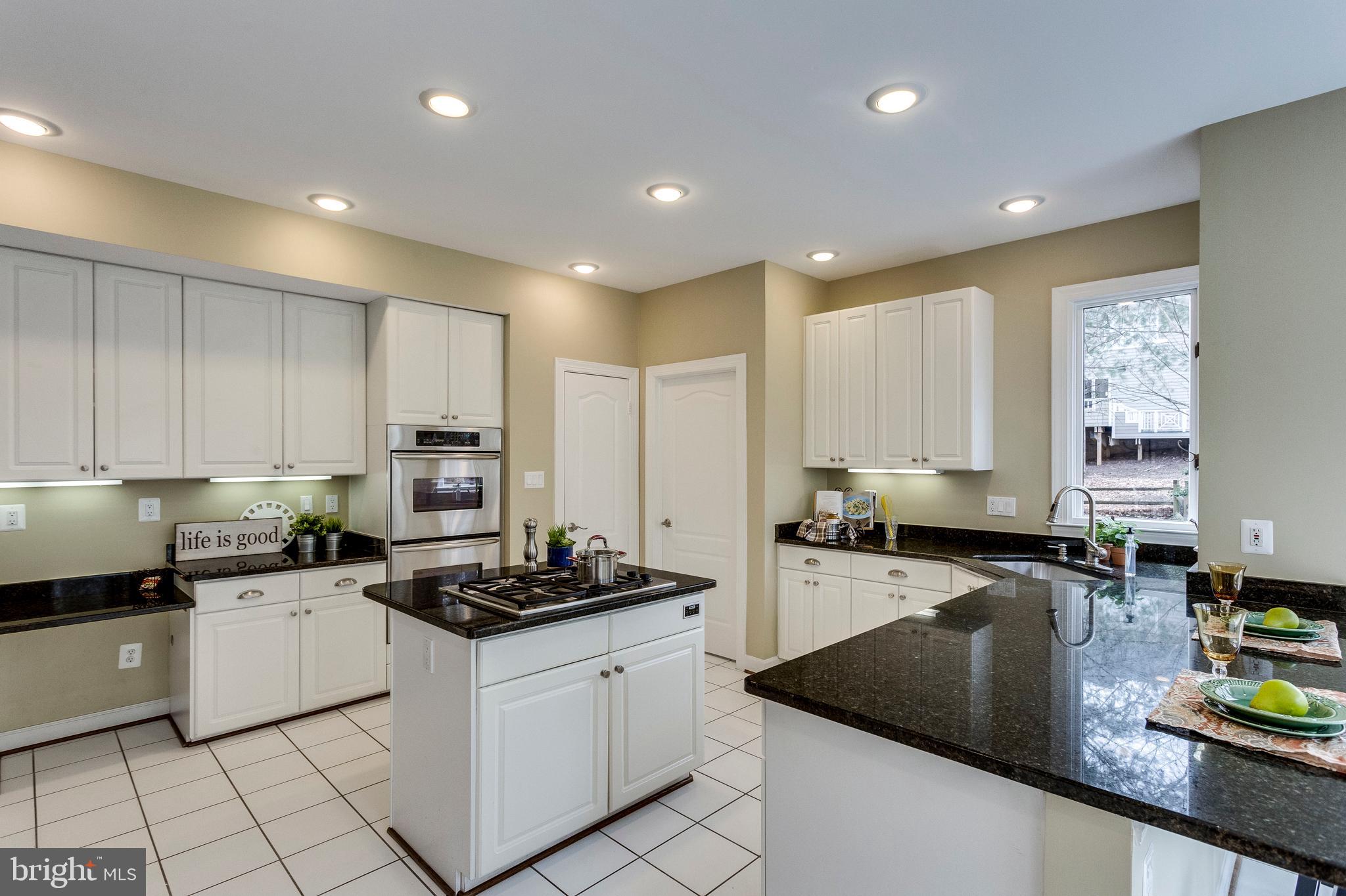 1308 Sawbridge Way Reston, VA 20194 - Photo 21 of 61