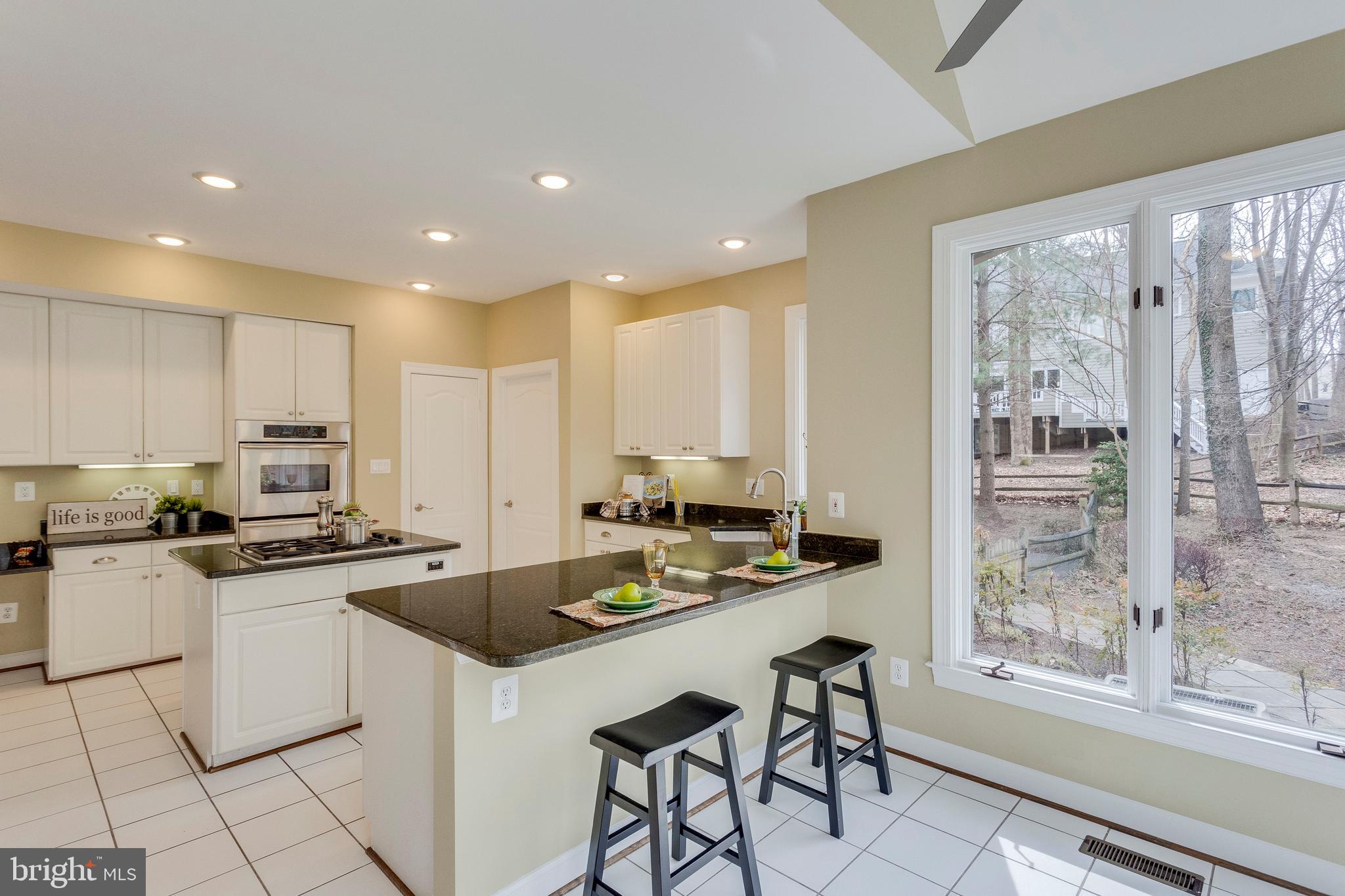 1308 Sawbridge Way Reston, VA 20194 - Photo 26 of 61
