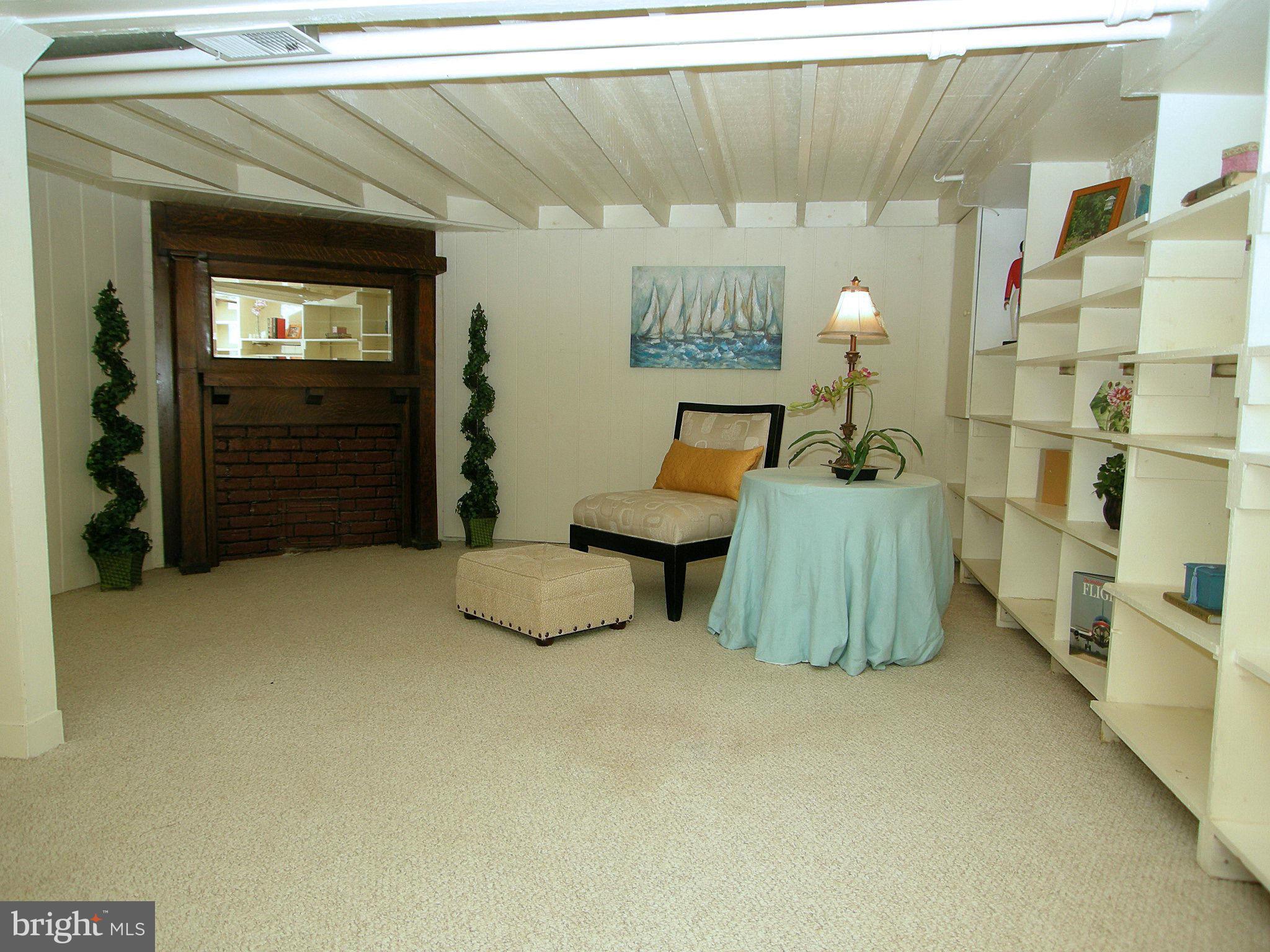 2815 Woodley Road Northwest Washington, DC 20008 - Photo 19 of 25 a bathroom with a sink and a mirror