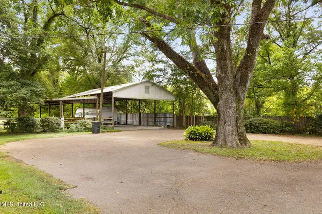 $395,000 | 818 Cannon Avenue, Bentonia, MS 39040