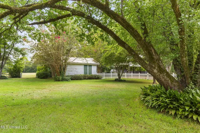 $395,000 | 818 Cannon Avenue, Bentonia, MS 39040