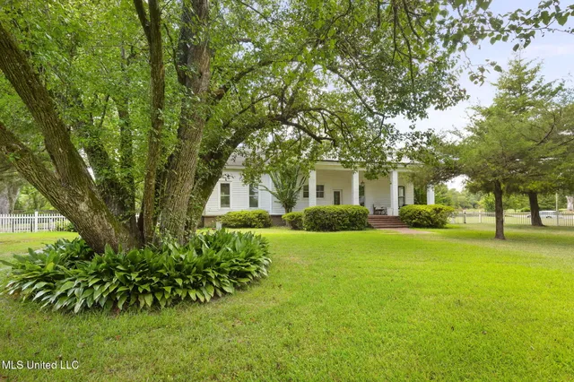 $395,000 | 818 Cannon Avenue, Bentonia, MS 39040