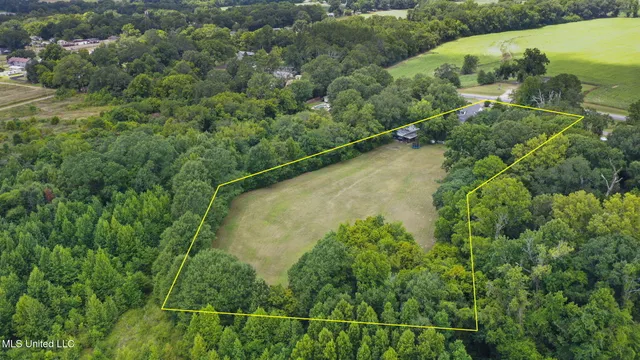 $395,000 | 818 Cannon Avenue, Bentonia, MS 39040