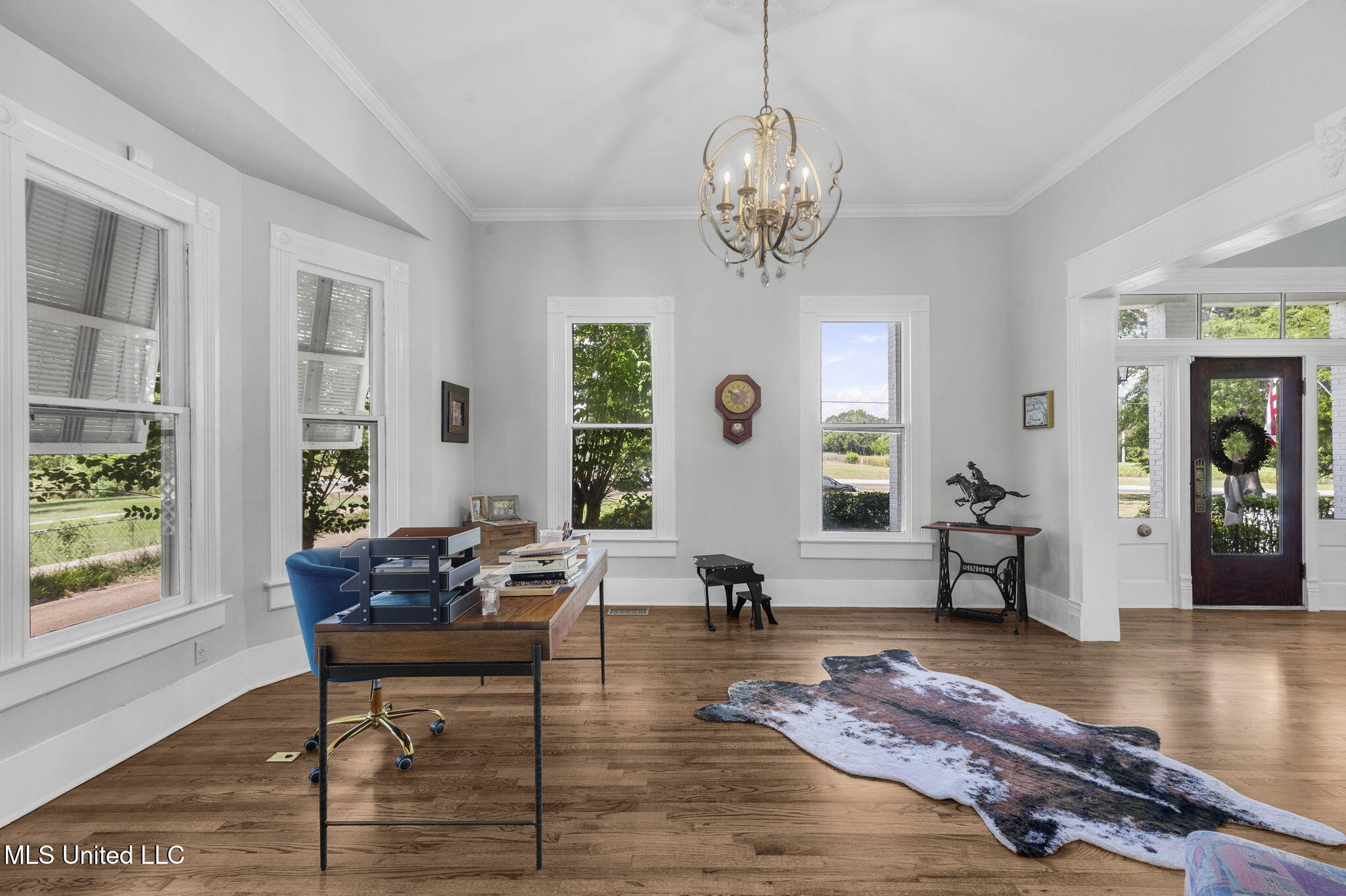 818 Cannon Avenue Bentonia, MS 39040 - Photo 32 of 110 Formal Living Room 3