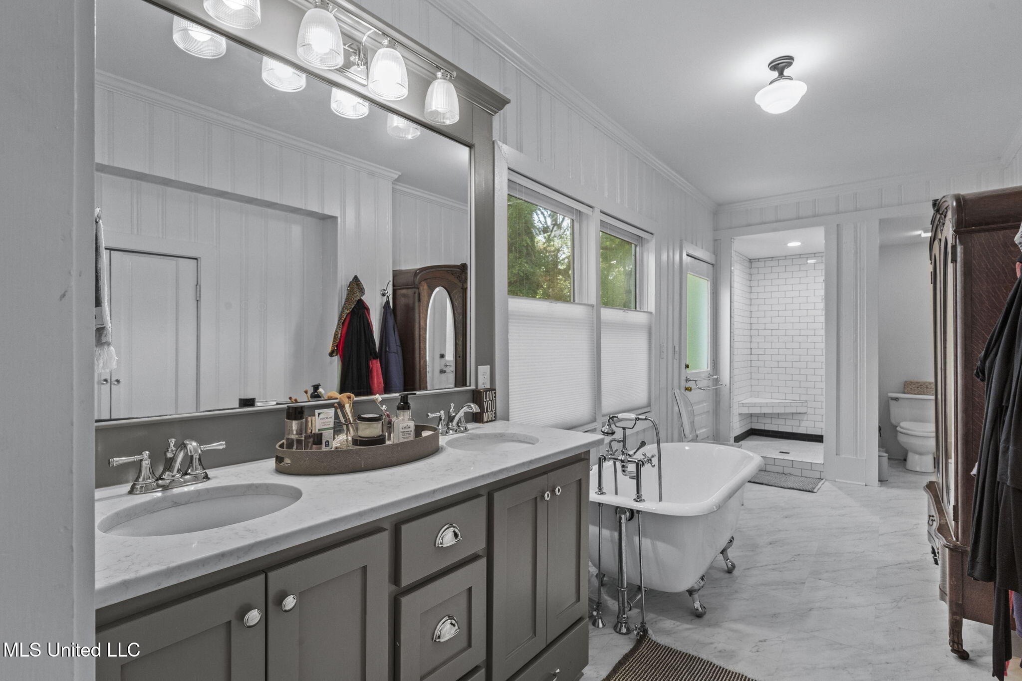 818 Cannon Avenue Bentonia, MS 39040 - Photo 59 of 110 Primary Bath 1