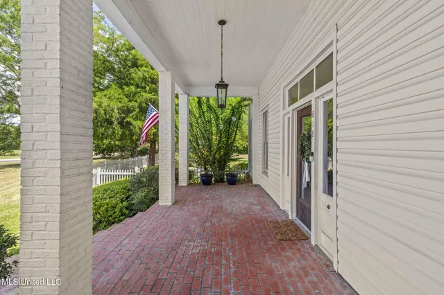 $395,000 | 818 Cannon Avenue, Bentonia, MS 39040