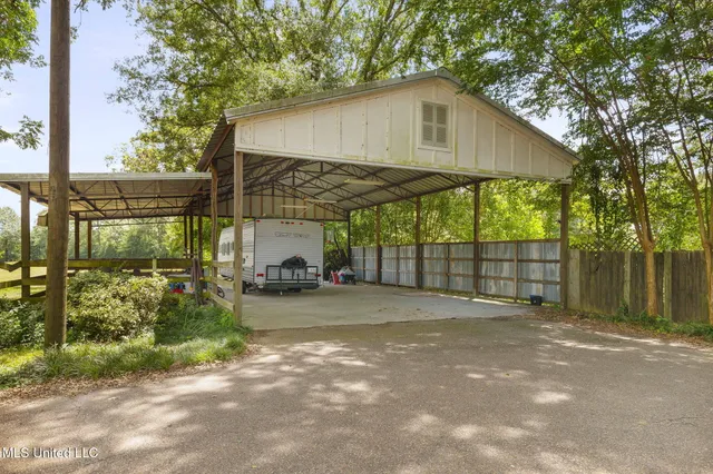 $395,000 | 818 Cannon Avenue, Bentonia, MS 39040
