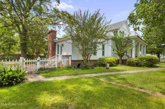 $395,000 | 818 Cannon Avenue, Bentonia, MS 39040