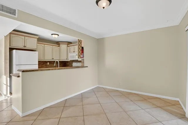 $3,490 | 596 Southeast 20th Avenue, Unit 4, Deerfield Beach, FL 33441