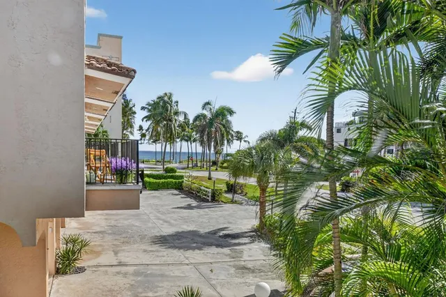 $3,490 | 596 Southeast 20th Avenue, Unit 4, Deerfield Beach, FL 33441