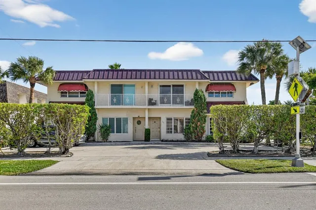 $3,490 | 596 Southeast 20th Avenue, Unit 4, Deerfield Beach, FL 33441