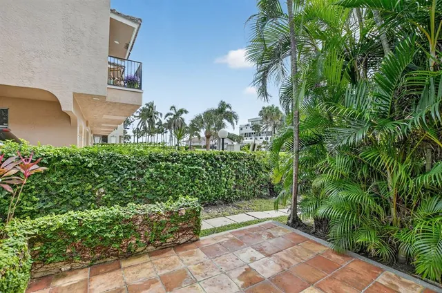 $3,490 | 596 Southeast 20th Avenue, Unit 4, Deerfield Beach, FL 33441