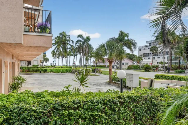 $3,490 | 596 Southeast 20th Avenue, Unit 4, Deerfield Beach, FL 33441