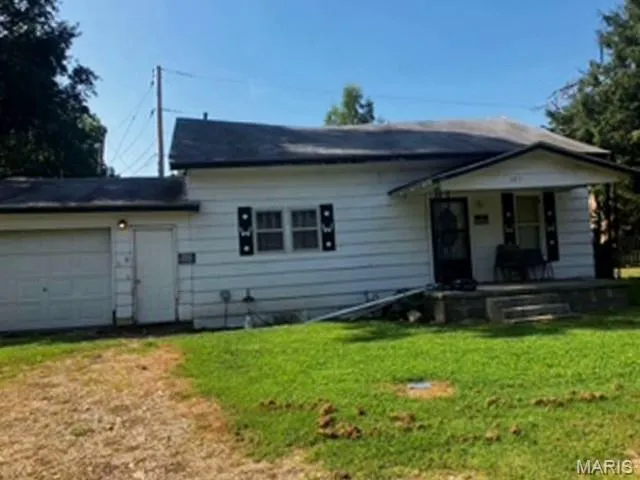 $32,500 | 303 East Clark Street, Clarkton, MO 63837