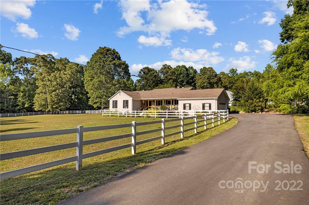 8073 Hambright Road Huntersville, NC 28078 - Photo 2 of 47 Gallery Image 2