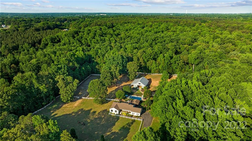 8073 Hambright Road Huntersville, NC 28078 - Photo 3 of 47 Gallery Image 3