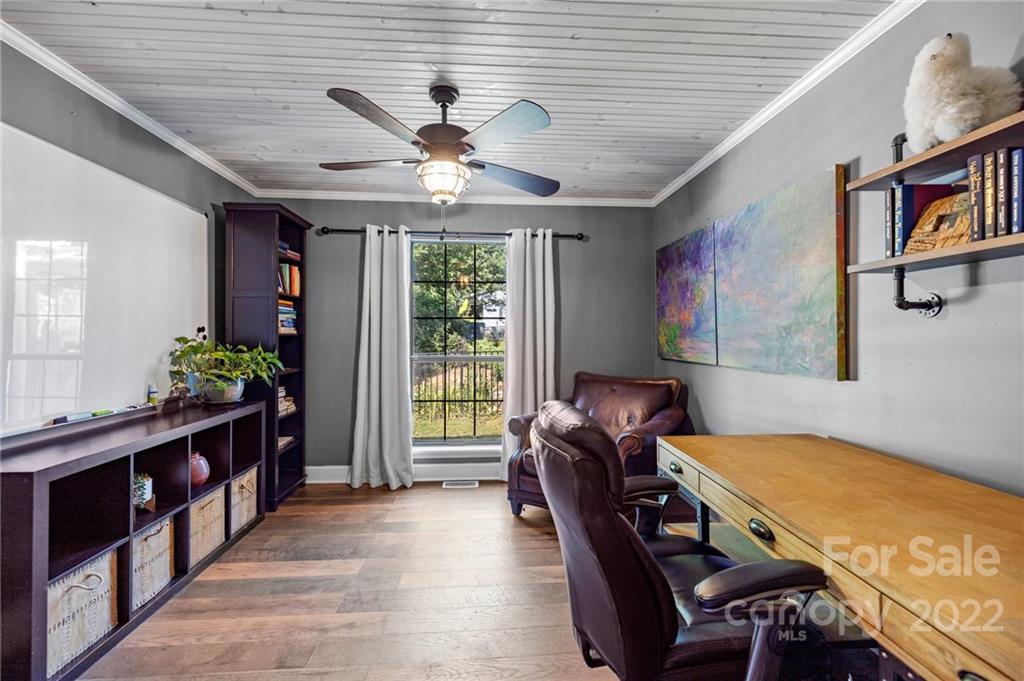 8073 Hambright Road Huntersville, NC 28078 - Photo 36 of 47 Gallery Image 36