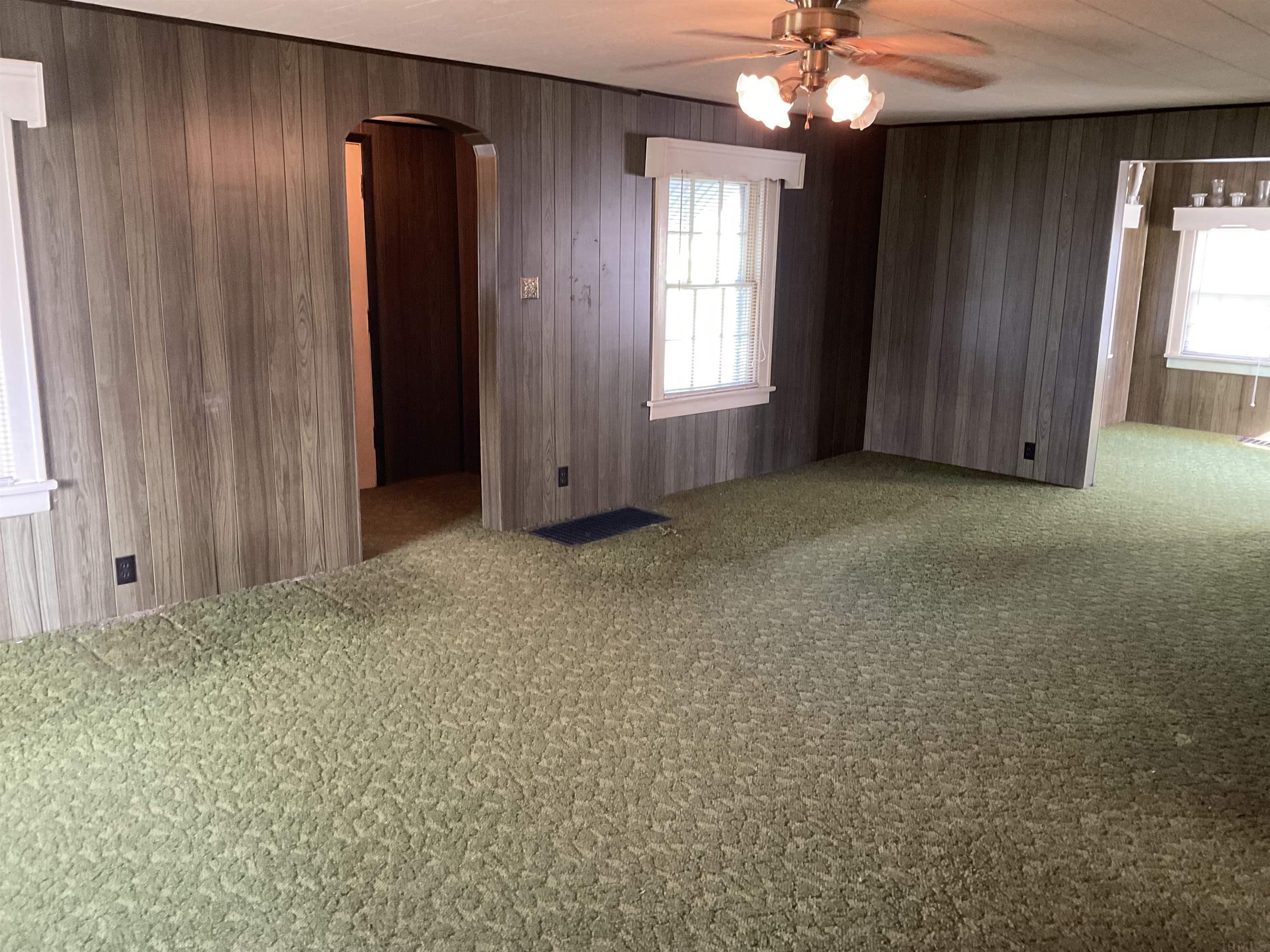 6027 Wayne Trace Fort Wayne, IN 46816 - Photo 2 of 20