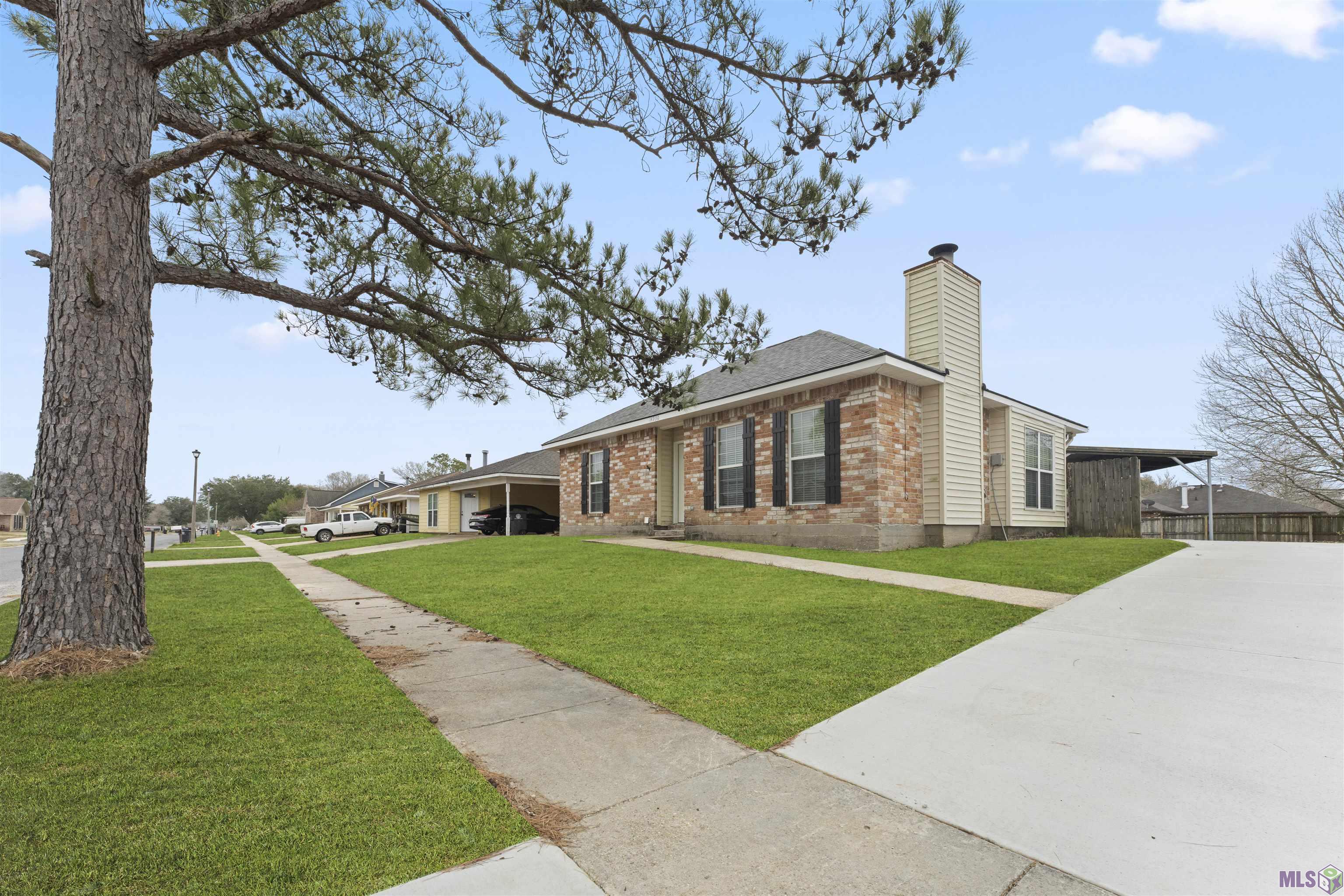 14930 Point Chenier Avenue Baton Rouge, LA 70817 - Photo 2 of 17 Gallery Image 2