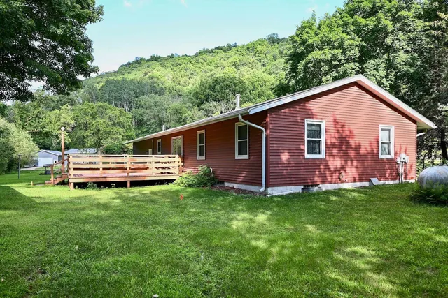 $319,900 | 26283 Meadowbrook Lane, Winona, MN 55987