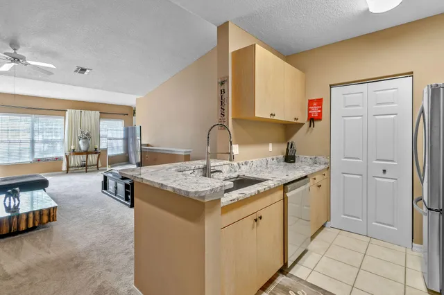 $2,000 | 10354 Fox Trail Road South, Unit 1505, West Palm Beach, FL 33411