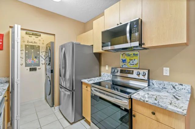 $2,000 | 10354 Fox Trail Road South, Unit 1505, West Palm Beach, FL 33411