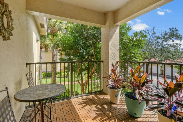 $2,000 | 10354 Fox Trail Road South, Unit 1505, West Palm Beach, FL 33411