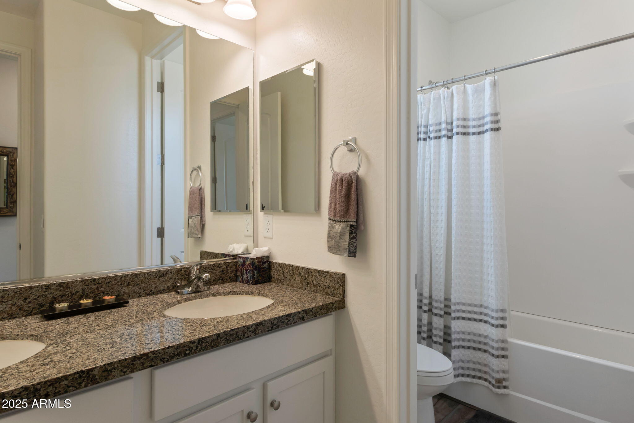 6025 North Hanover Court Rimrock, AZ 86335 - Photo 19 of 30 Guest Bath