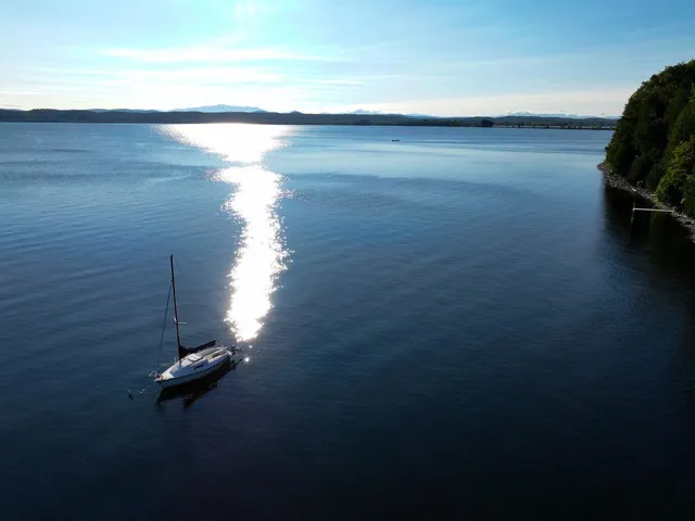 $725,000 | 38 Featherbed Lane, South Hero, VT 05486