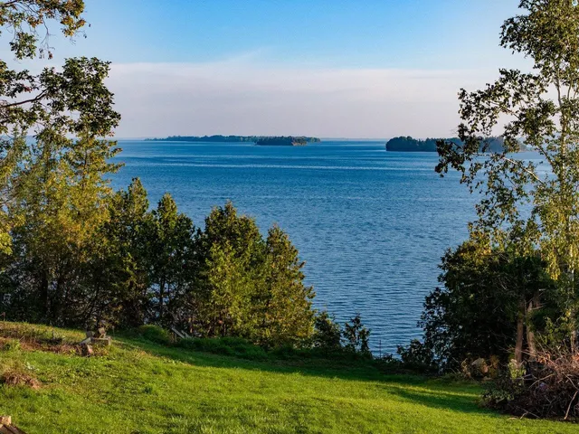 $725,000 | 38 Featherbed Lane, South Hero, VT 05486