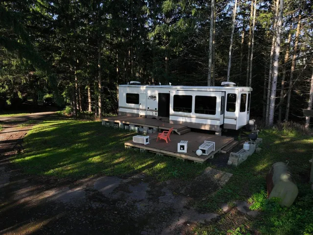 $725,000 | 38 Featherbed Lane, South Hero, VT 05486