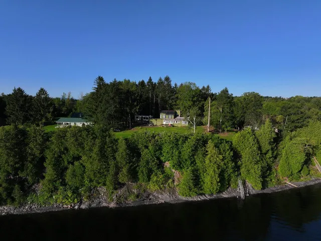 $725,000 | 38 Featherbed Lane, South Hero, VT 05486