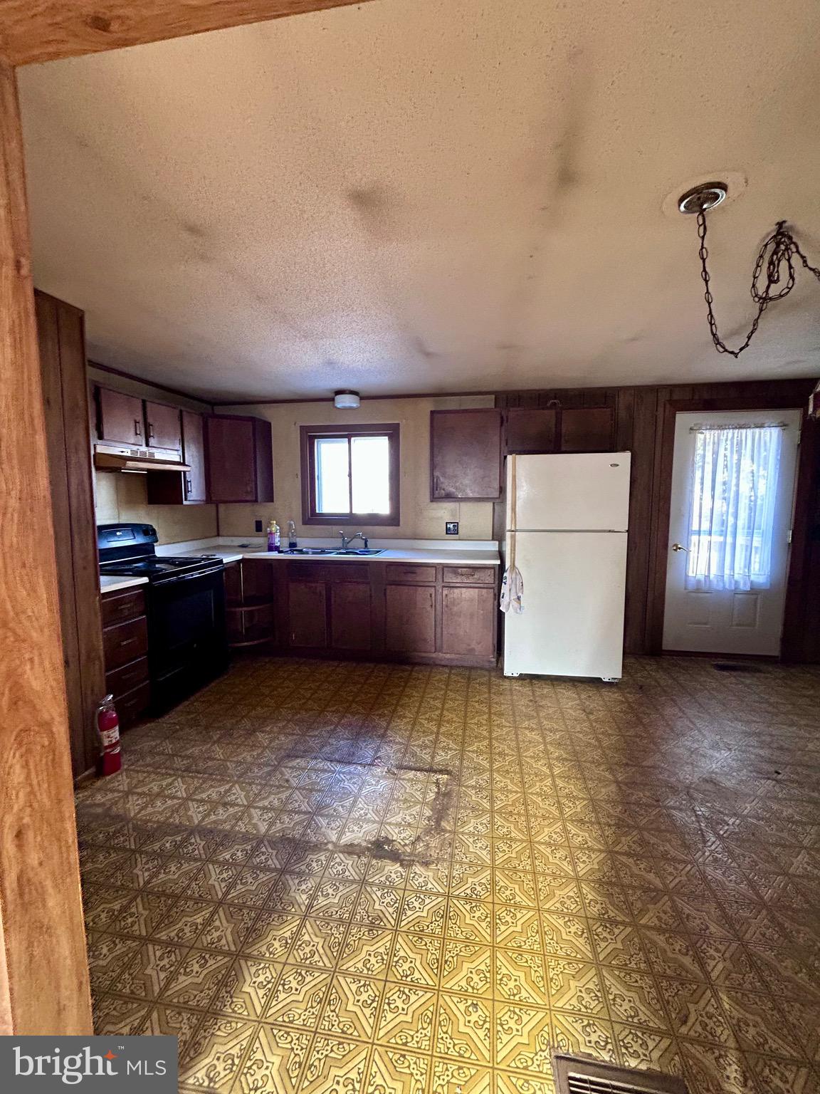 1002 Creek Road Manheim, PA 17545 - Photo 11 of 18