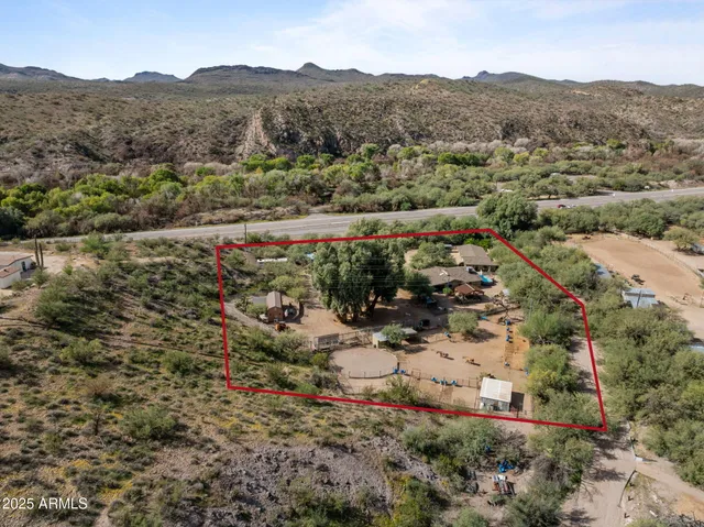 $892,500 | 46817 Highway 60, Morristown, AZ 85342